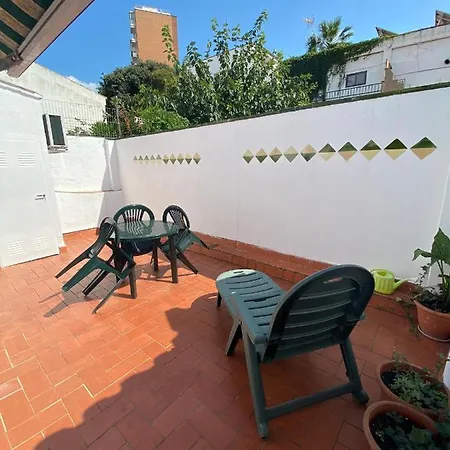 Apartamentos Mitus Canet De Mar Exterior foto